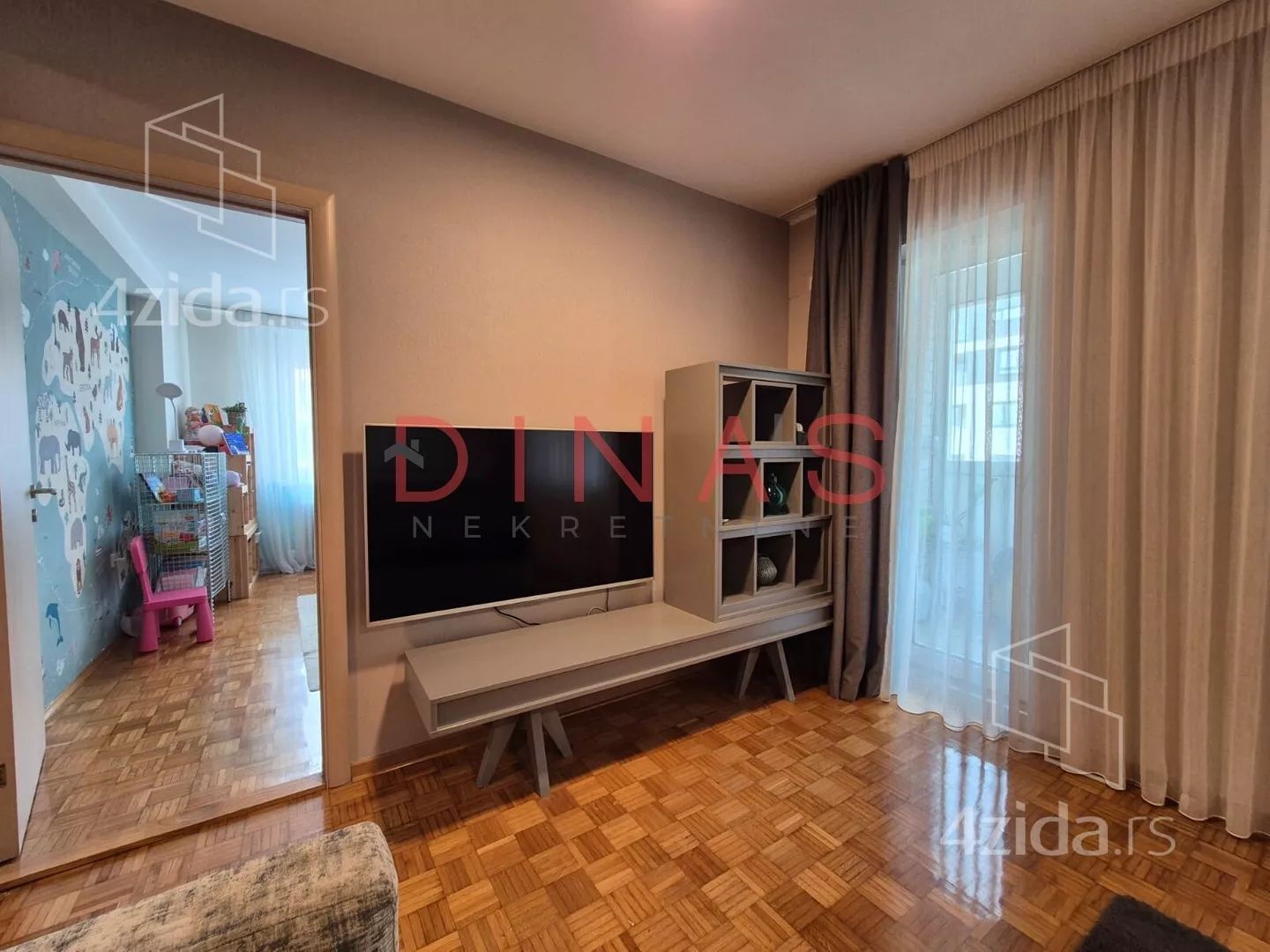 Troiposoban stan | 4zida