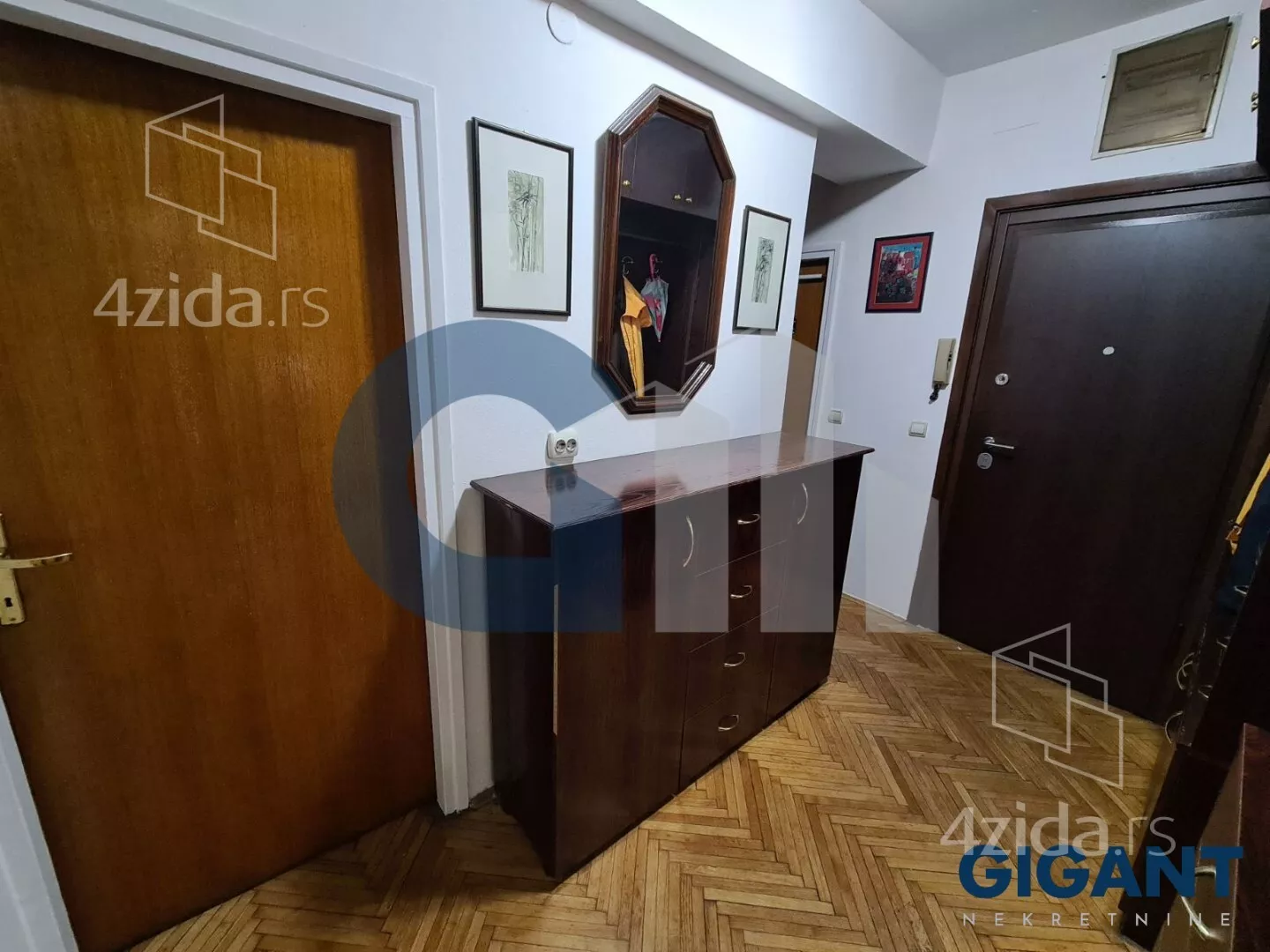 Troiposoban stan | 4zida