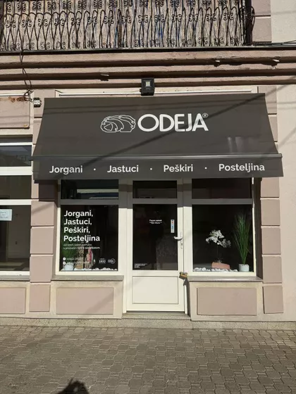 Geri Karolja | 4zida.rs