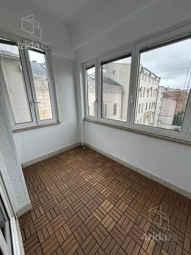 Četvoroiposoban stan | 4zida