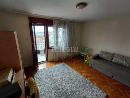 Prvomajska | 4zida.rs