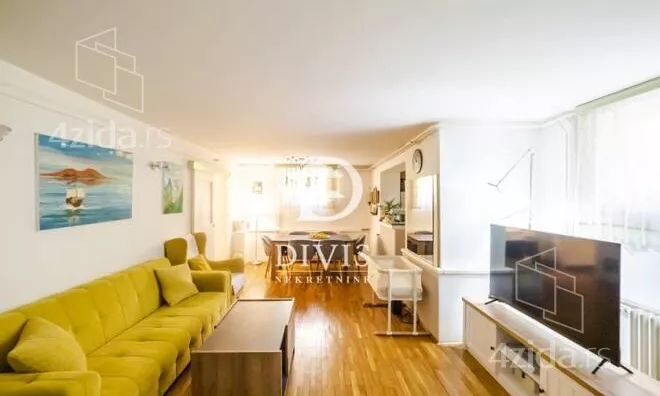 Četvoroiposoban stan | 4zida