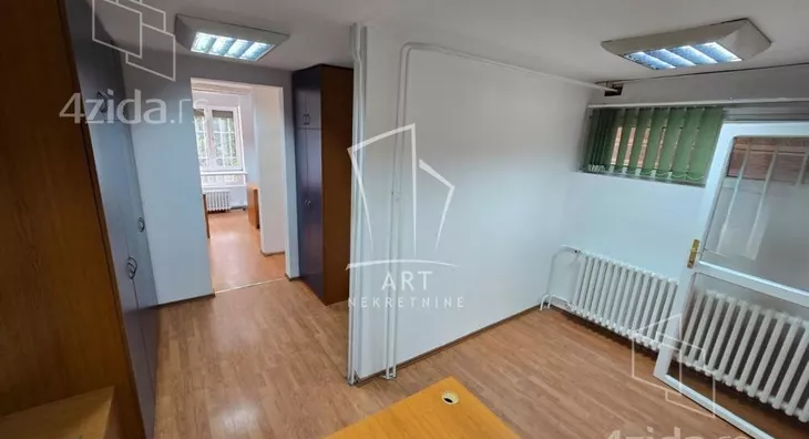 Poslovni prostor za izdavanje, Nebojšina, 650€, 53m² - stampaj