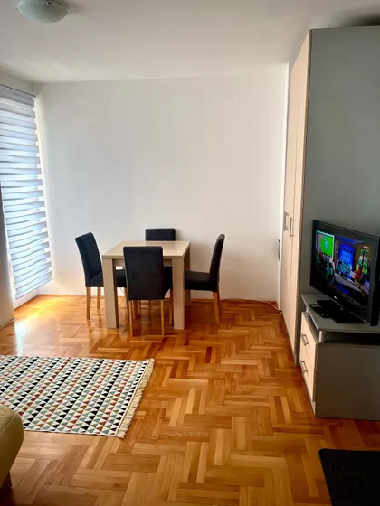 Hilandarska 15 | 4zida.rs