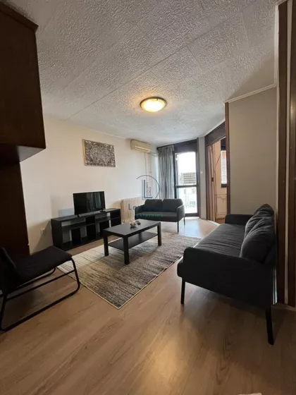 Kolumbova | 4zida.rs