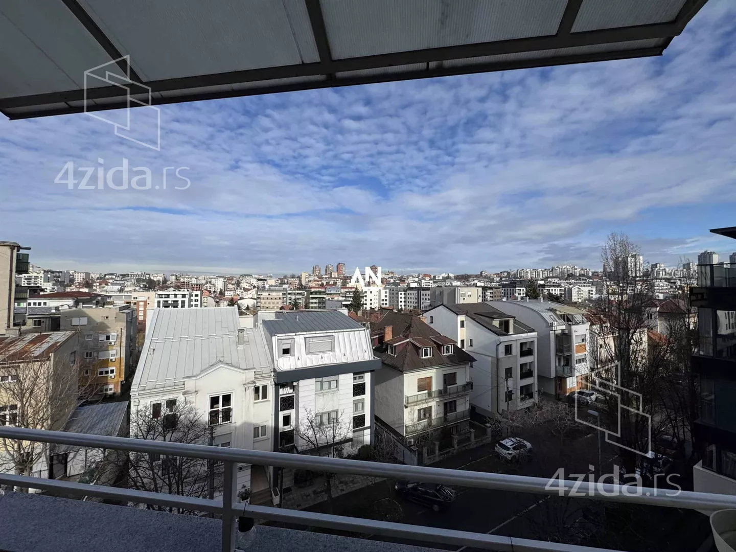 Petosoban stan | 4zida