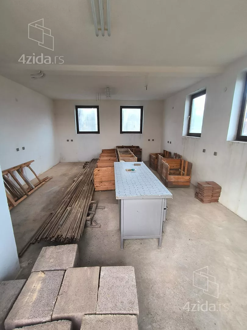 Poslovni prostor | 4zida