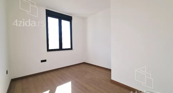 Četvoroiposoban stan | 4zida