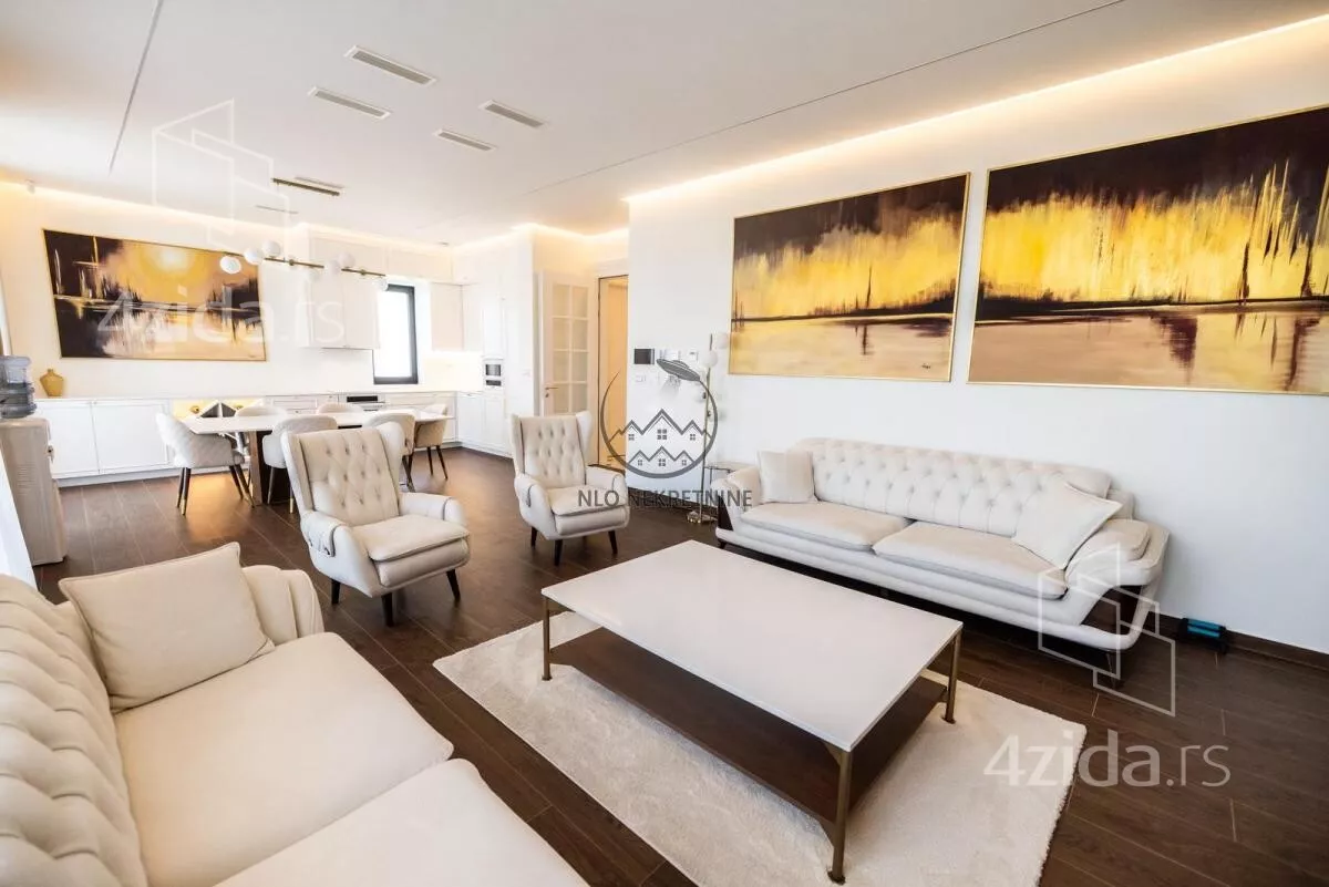 Petosoban stan | 4zida