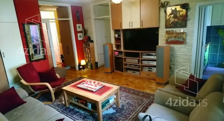 Troiposoban stan | 4zida