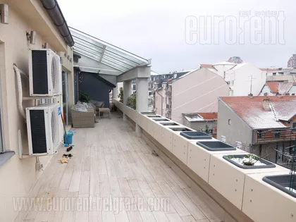 CRVENI KRST | 4zida.rs