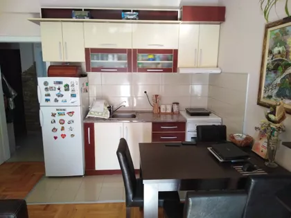 Lepa Brena | 4zida.rs