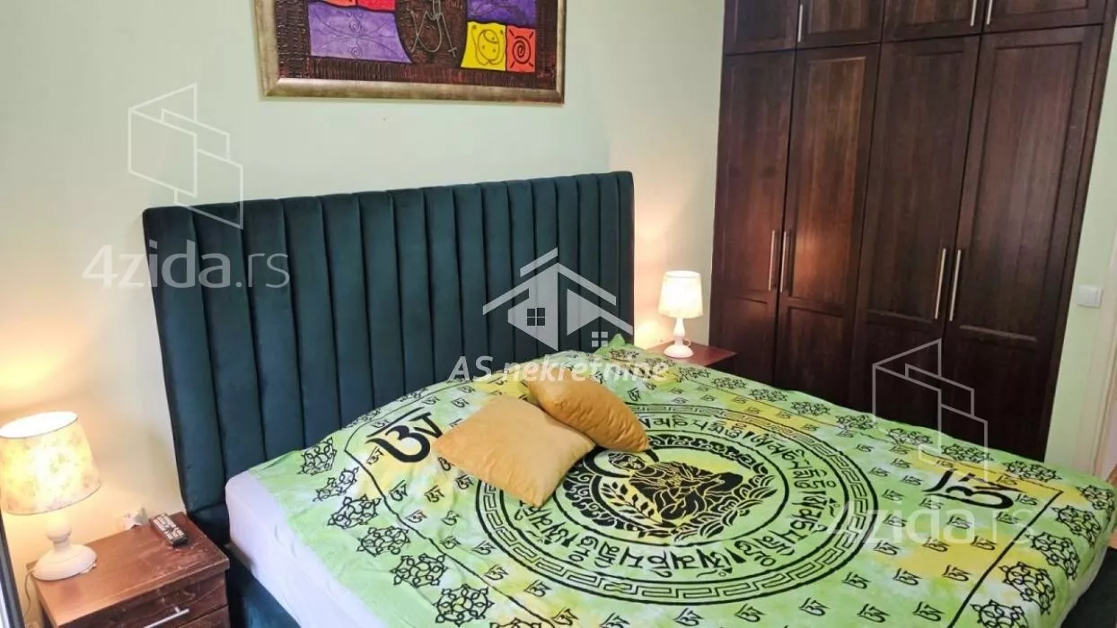 Četvoroiposoban stan | 4zida