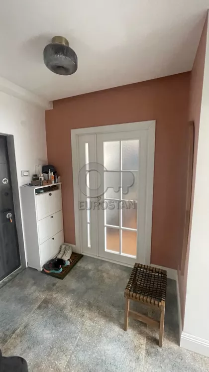 Ustanička | 4zida.rs