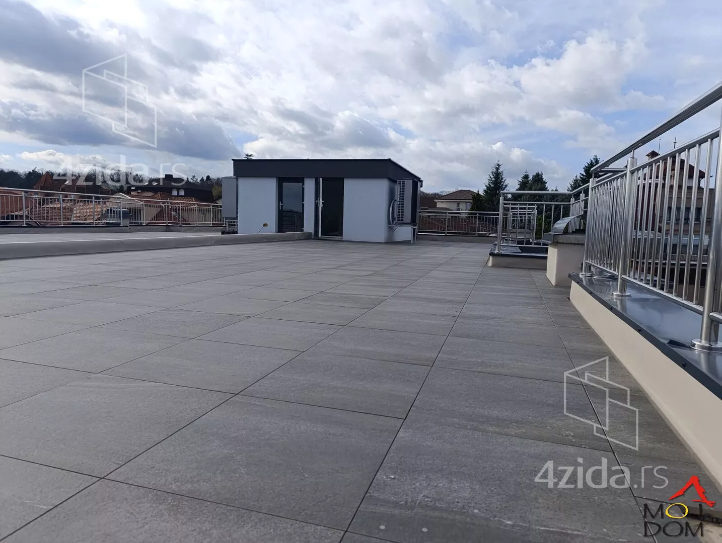 Četvorosoban stan | 4zida