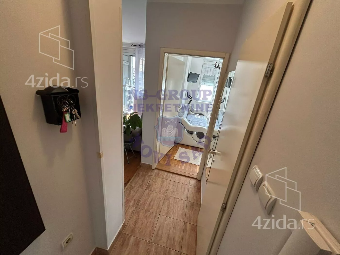 Jednoiposoban stan | 4zida