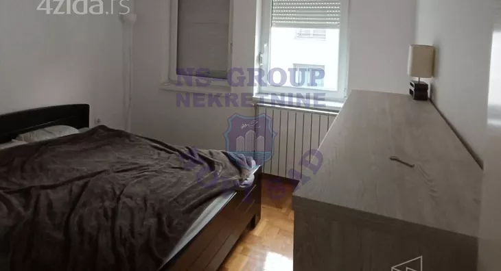 Četvoroiposoban stan | 4zida