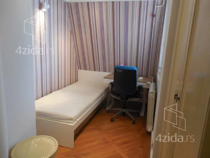 Četvoroiposoban stan | 4zida