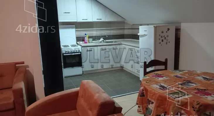 Troiposoban stan | 4zida