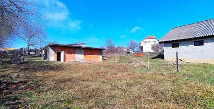 Milice Nikolić | 4zida.rs