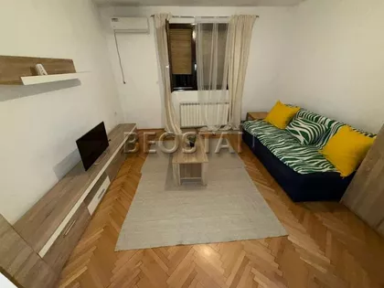 Crveni Krst Vračar | 4zida.rs