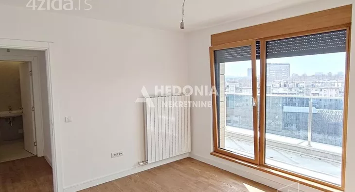 Četvoroiposoban stan | 4zida