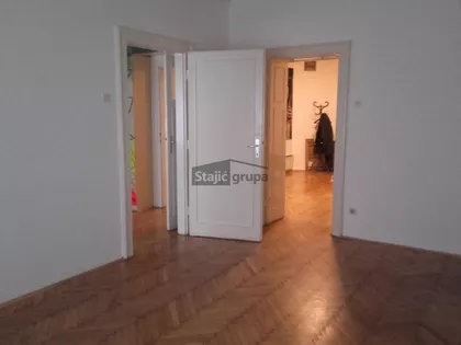 Dečanska | 4zida.rs