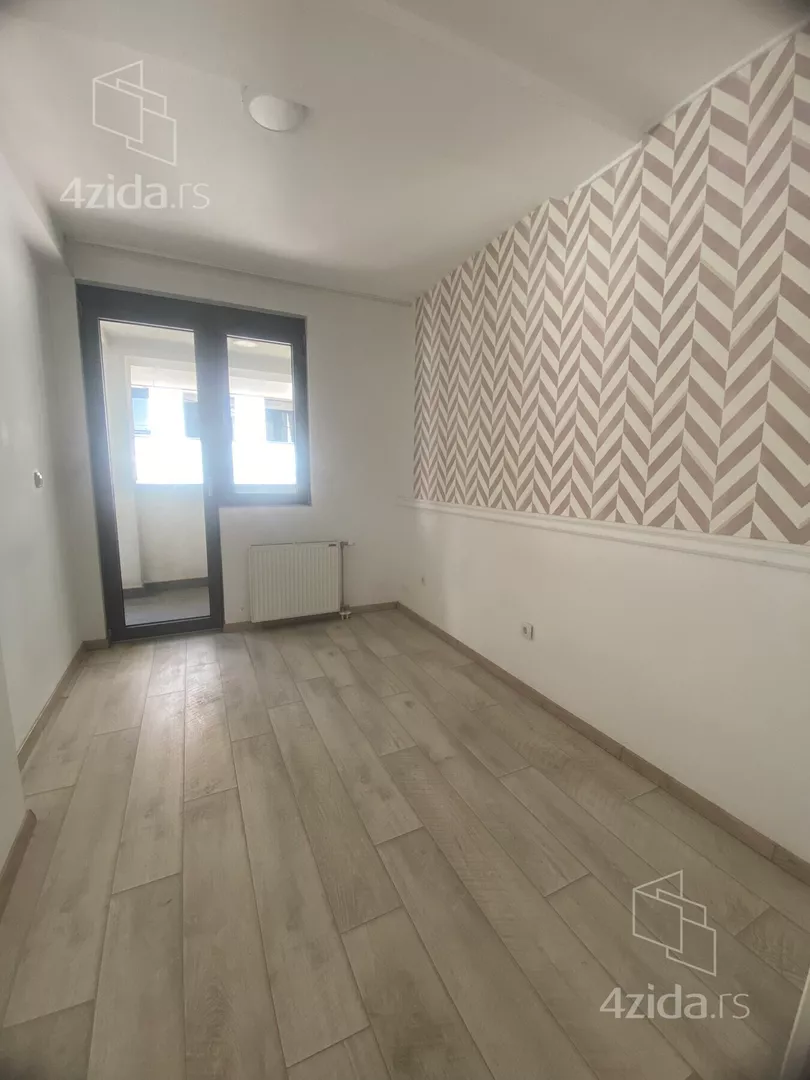 Četvoroiposoban stan | 4zida