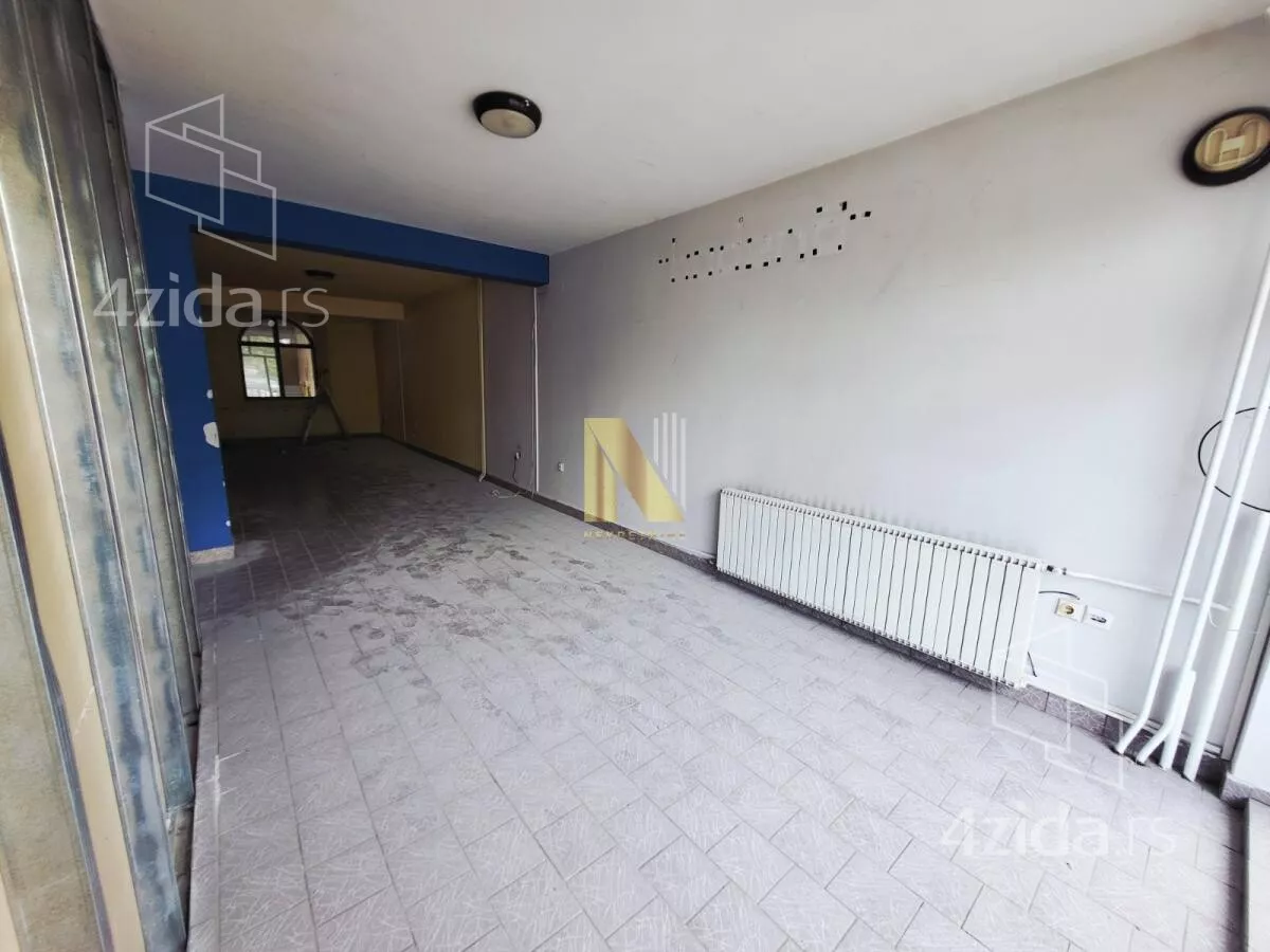 Poslovni prostor | 4zida