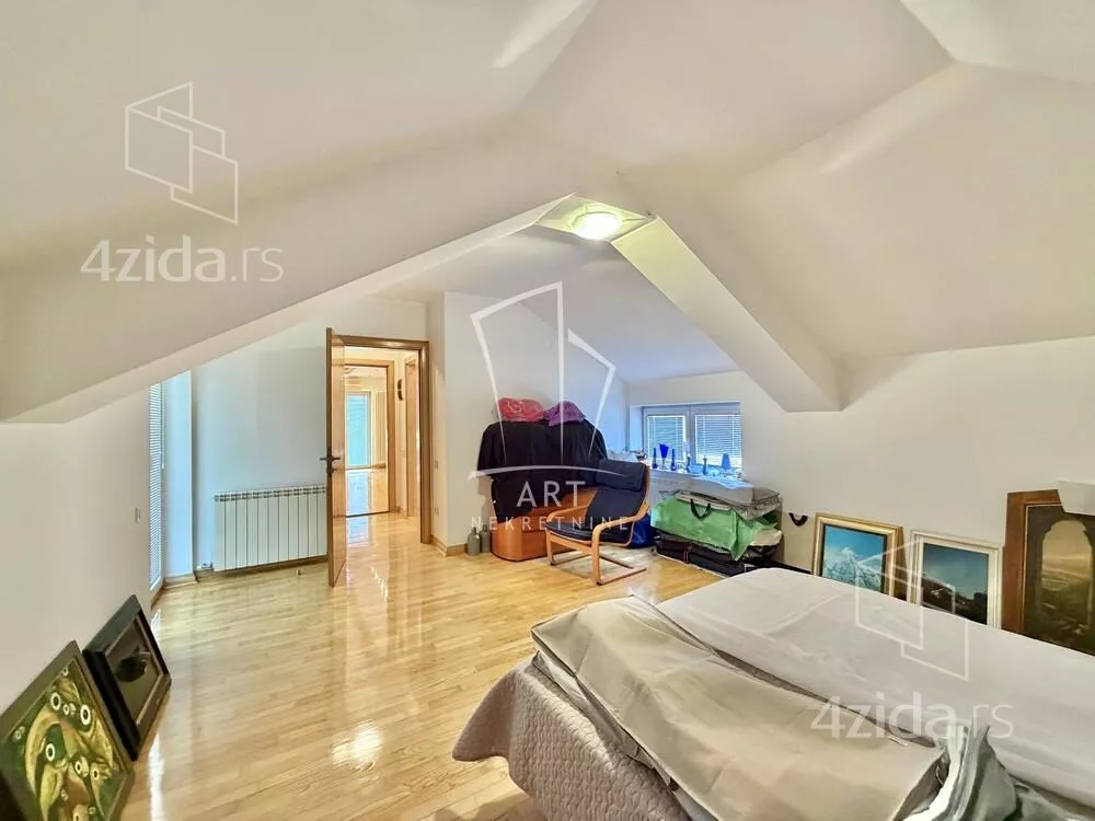 3-etažna kuća | 4zida