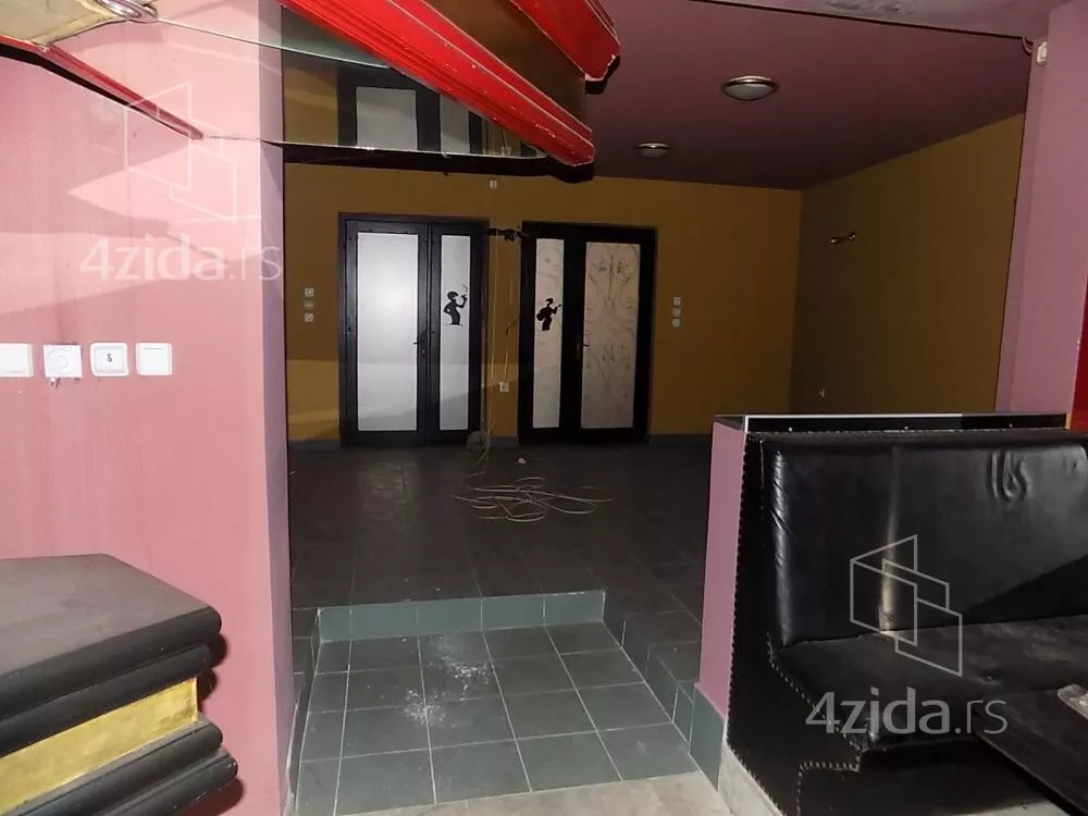 Lokal | 4zida
