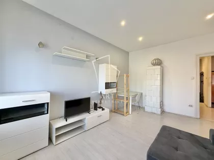 Crnogorska | 4zida.rs