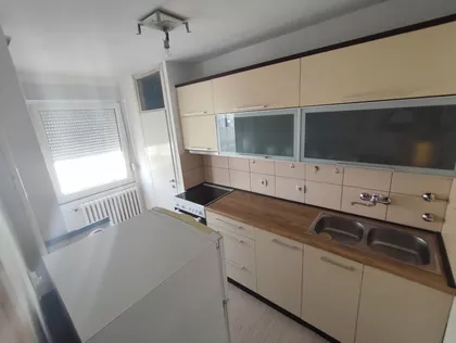 Bulevar Cara Lazara 85 | 4zida.rs