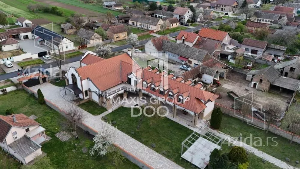 Šestoiposoban stan | 4zida