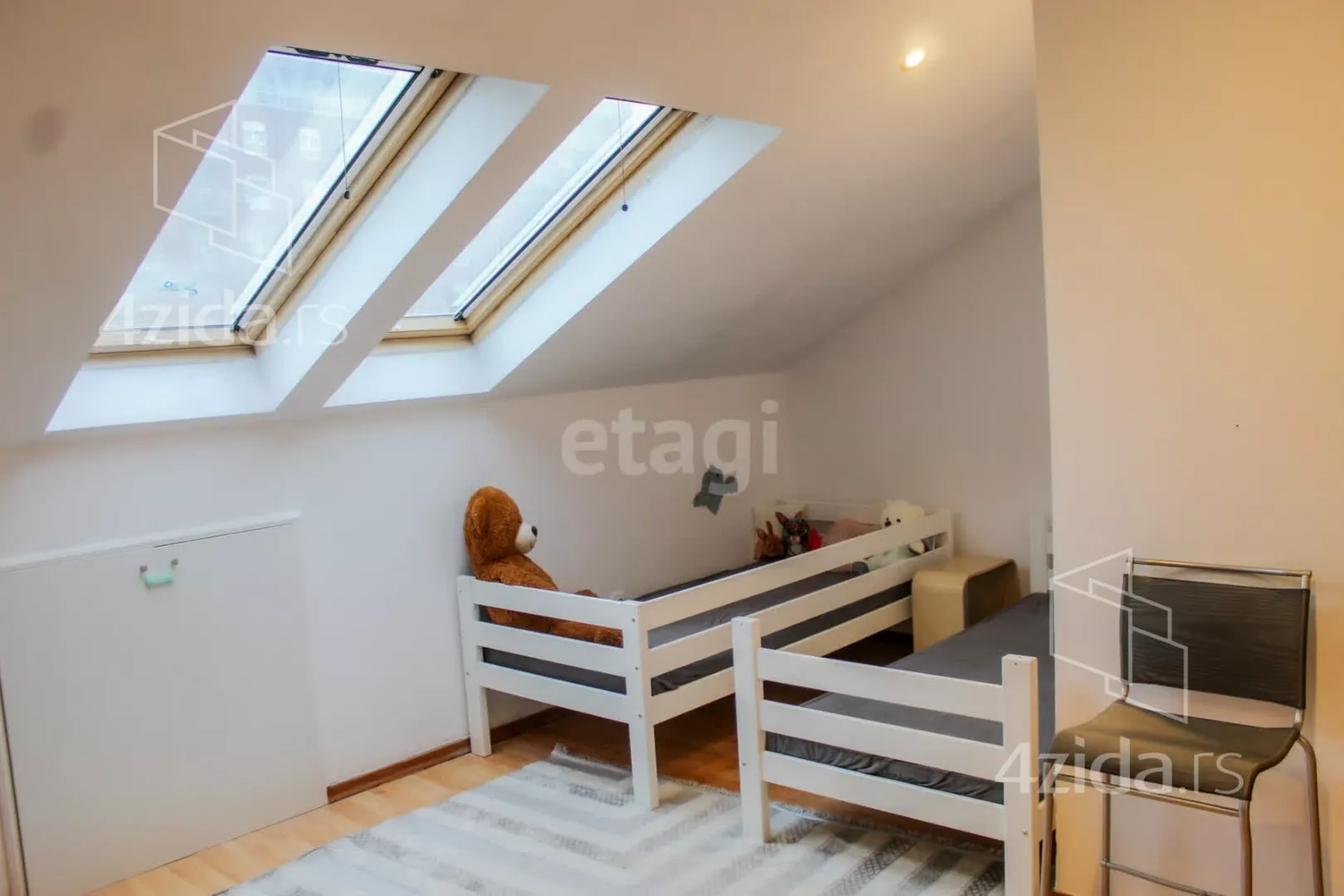 Dvoiposoban stan | 4zida