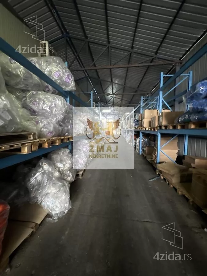 Poslovna zgrada | 4zida