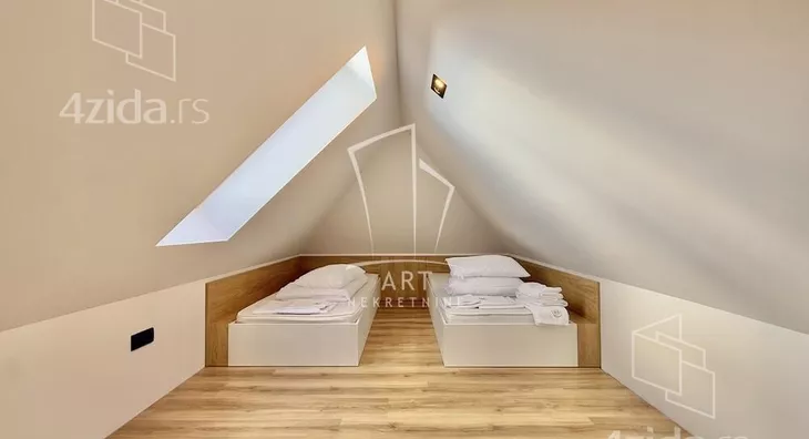 Četvoroiposoban stan | 4zida