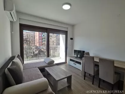 Stan za izdavanje · 40 m² · Centar, Gradske lokacije, Kragujevac
