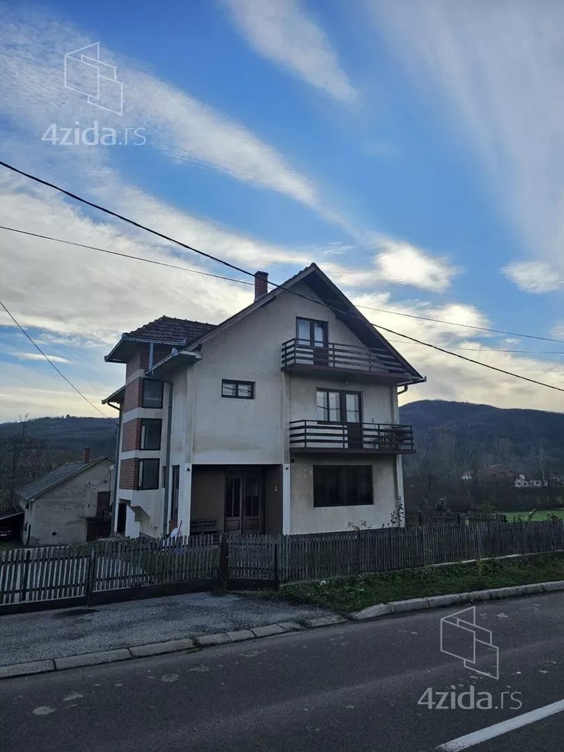 3-etažna kuća | 4zida