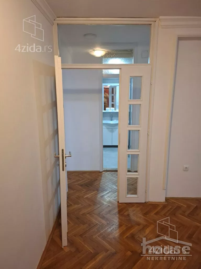 Četvoroiposoban stan | 4zida