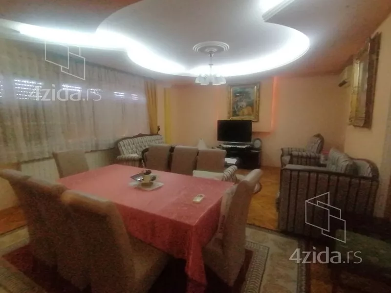 Kuća | 4zida
