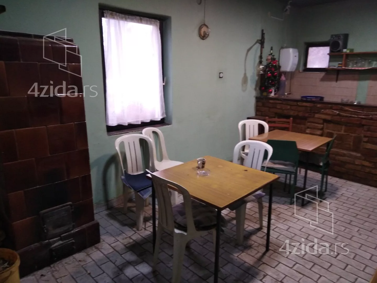 Lokal | 4zida