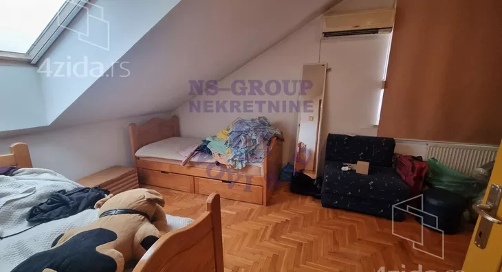 Šestosoban stan | 4zida