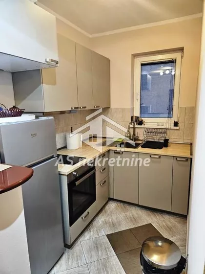 Lekino Brdo | 4zida.rs