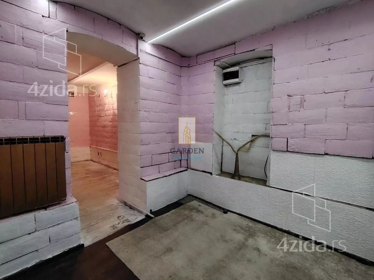 Poslovni prostor | 4zida