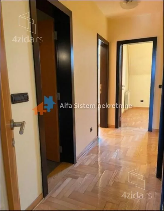 Šestosoban stan | 4zida