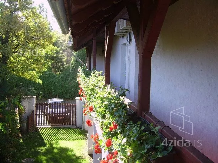 Turistički objekat | 4zida