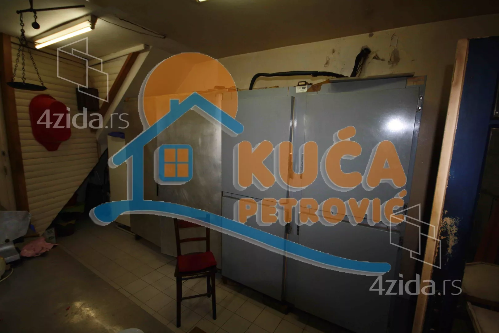 Lokal | 4zida