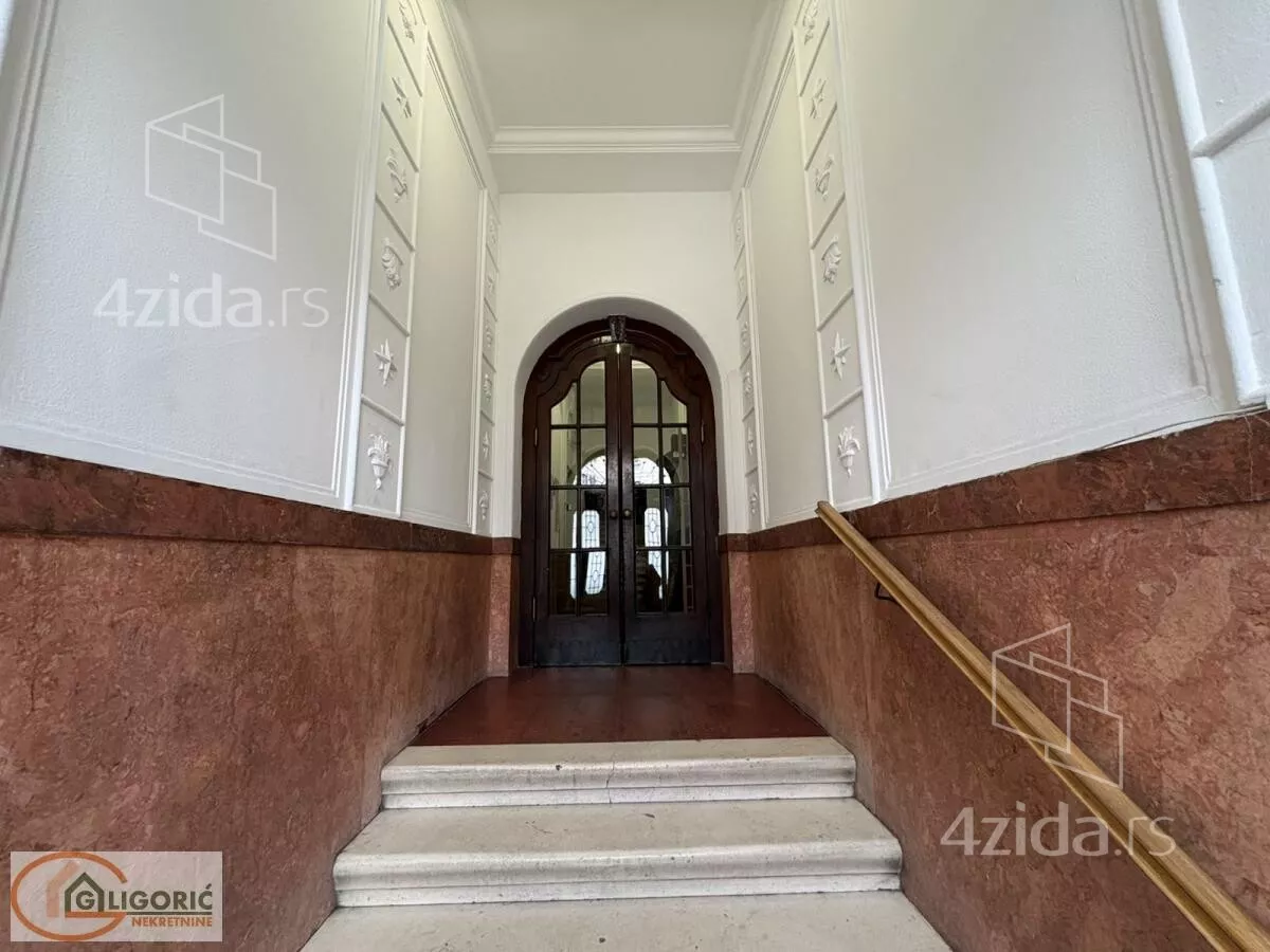 Šestosoban stan | 4zida