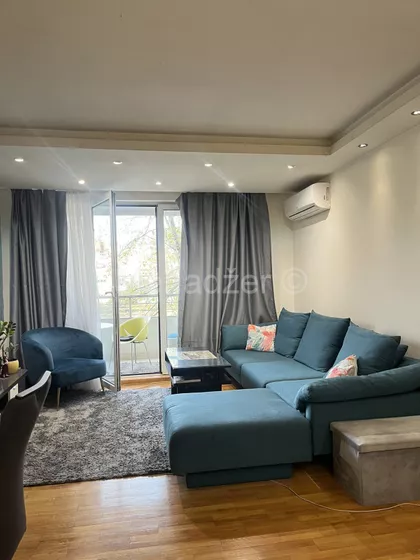 Cara Dušana | 4zida.rs